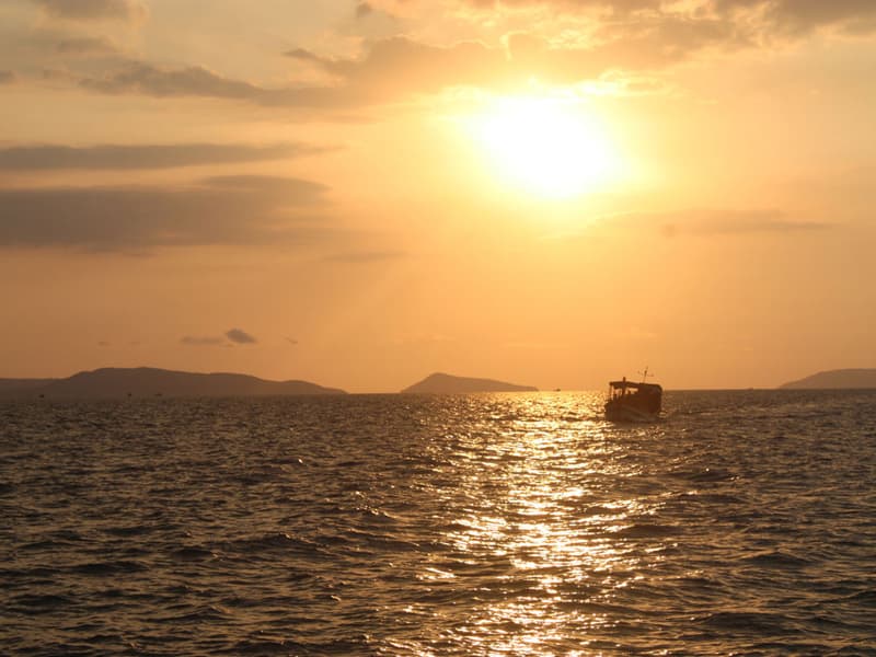 Night Dive at Koh Rong Sanloem – Koh Rong Sanloem, Cambodia